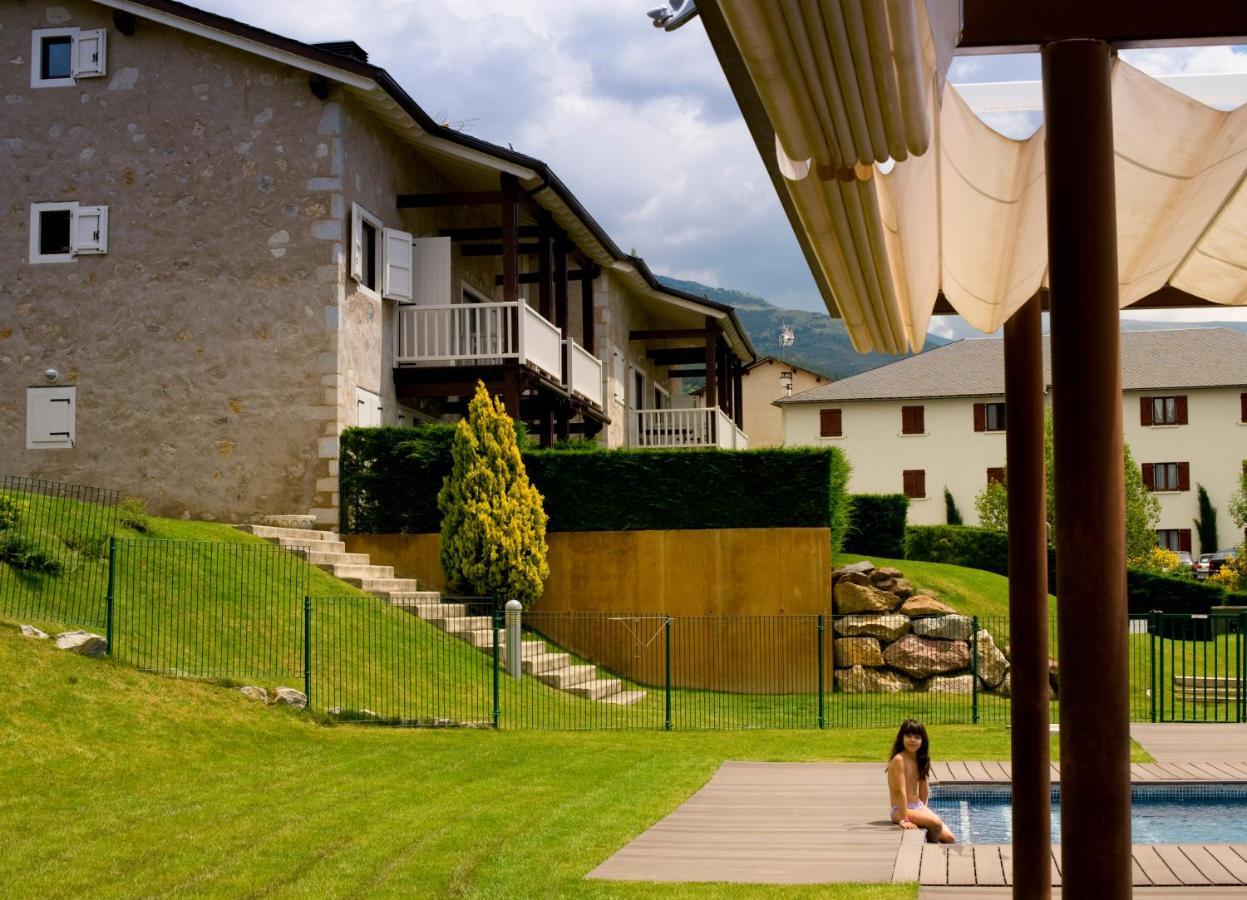 Casa 4 Habitaciones En Osséja Esterno foto